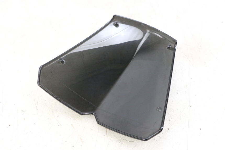 photo de WINDSCHERM PEUGEOT KISBEE 2T 50 (2018 - 2022) - Technische close-up