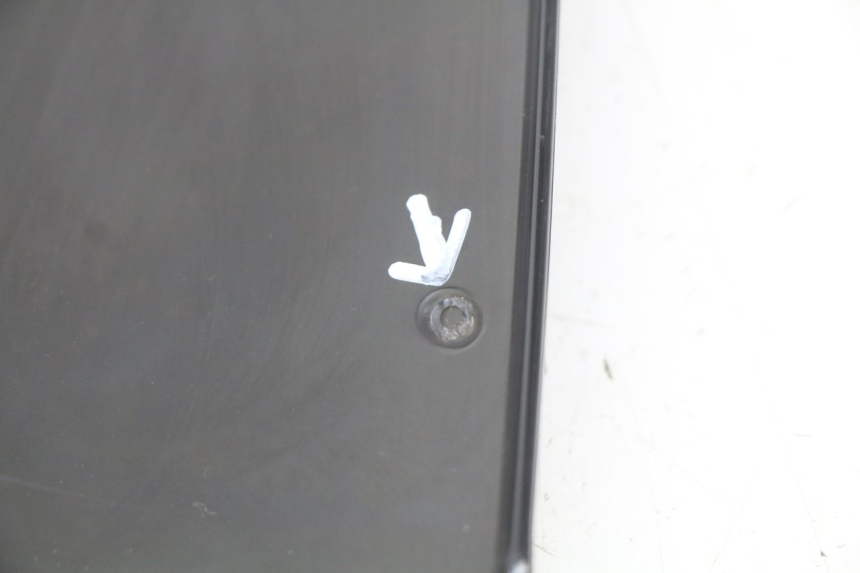 photo de WINDSCHERM PEUGEOT KISBEE 4T 50 (2010 - 2017) - Staat van het oppervlak