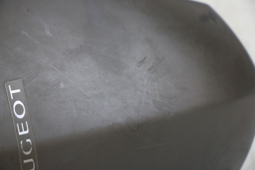 photo de WINDSCHERM PEUGEOT KISBEE 4T 50 (2010 - 2017) - Detail van het onderdeel