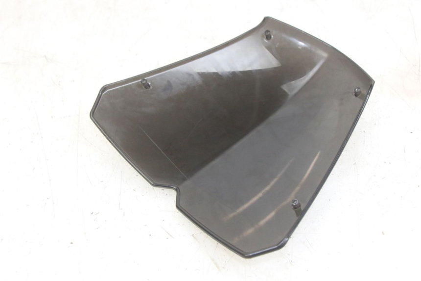 photo de WINDSCHERM PEUGEOT KISBEE 4T 50 (2010 - 2017) - Zoom op gebruiksstaat