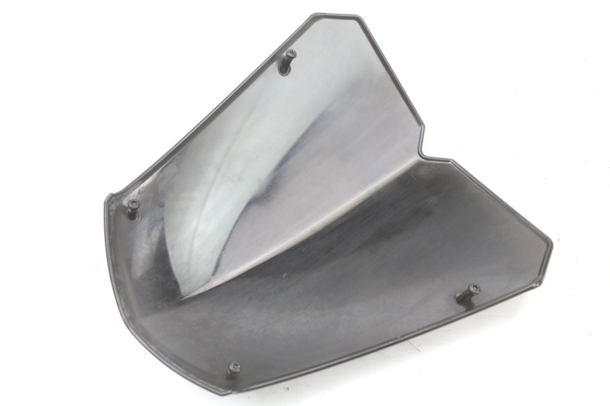 photo de WINDSCHERM PEUGEOT KISBEE 4T 50 (2018 - 2022) - Bevestigingspunten