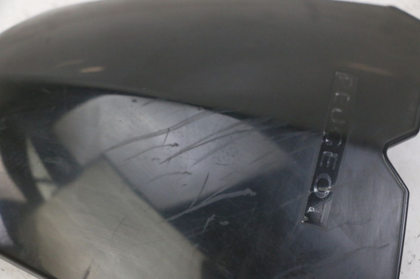 photo de WINDSCHERM PEUGEOT KISBEE 4T 50 (2018 - 2022) - Zoom op gebruiksstaat