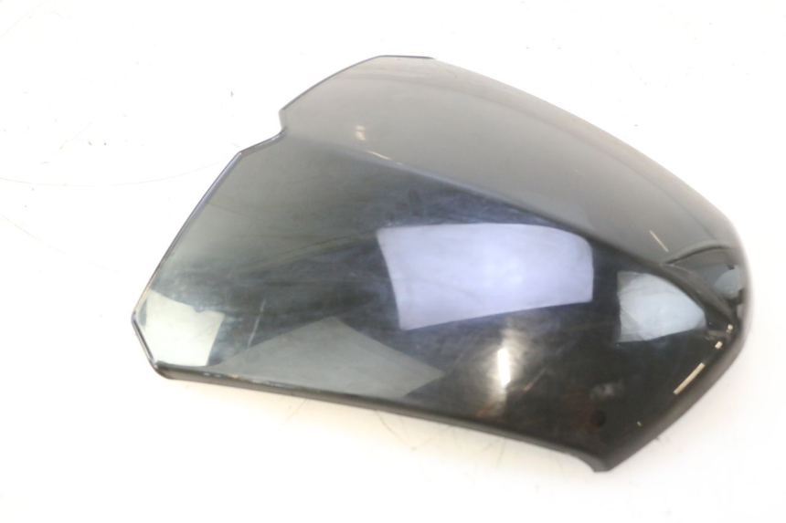 photo de WINDSCHERM PEUGEOT KISBEE 4T 50 (2023 - 2026) - Zoom op componenten