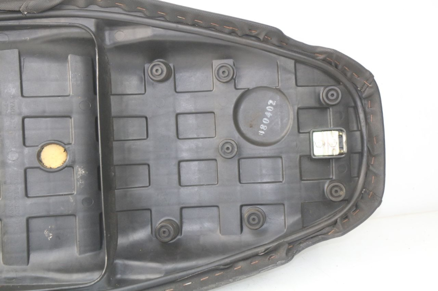 photo de ZITSEL KYMCO AGILITY CITY 4T 50 (2008 - 2016) - Bevestigingspunten