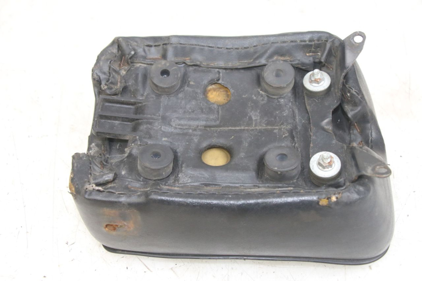 photo de ACHTERZITJE HONDA CA REBEL 125 (1995 - 2001) - Detail van het onderdeel