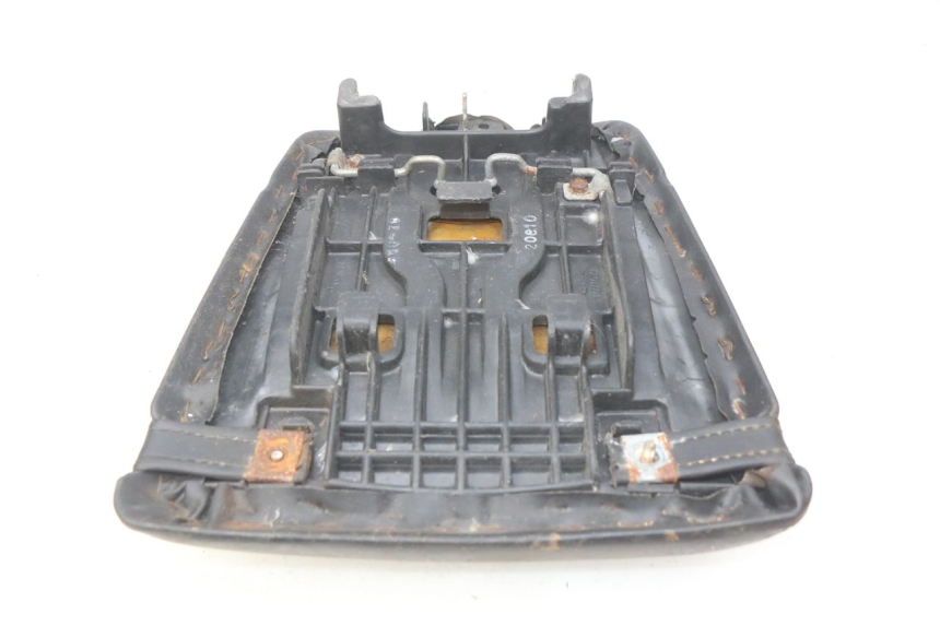 photo de ACHTERZITJE HONDA CBR RR FIREBLADE 900 (1992 - 1994) - Detail van het onderdeel