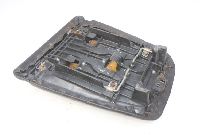 photo de ACHTERZITJE HONDA CBR RR FIREBLADE 900 (1992 - 1994) - Zoom op componenten