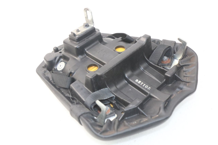 photo de ACHTERZITJE YAMAHA FZ8 800 (2010 - 2016) - Technische close-up