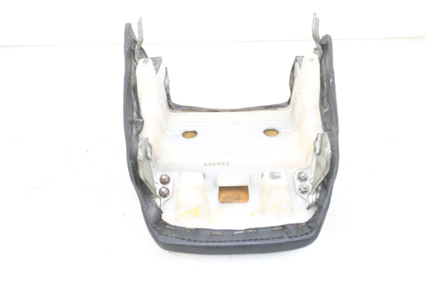 photo de ACHTERZITJE KAWASAKI GPX R WARBIRD 600 (1988 - 1993) - Technische close-up