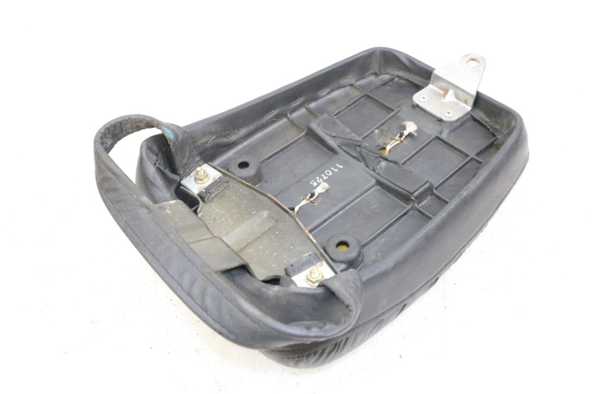 photo de ACHTERZITJE SUZUKI GZ MARAUDER 125 (1998 - 2004) - Technische close-up