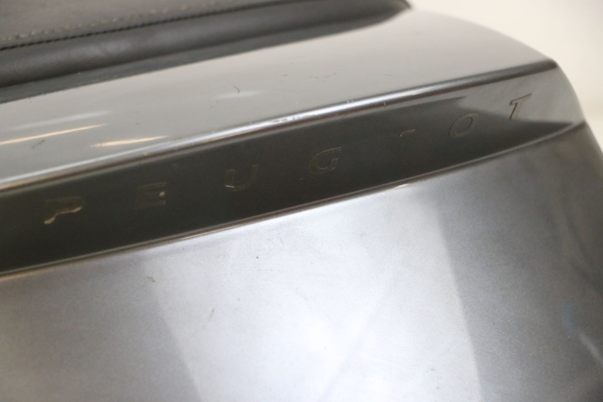 photo de ACHTERZITJE PEUGEOT SATELIS 125 (2010 - 2012) - Staat van het oppervlak