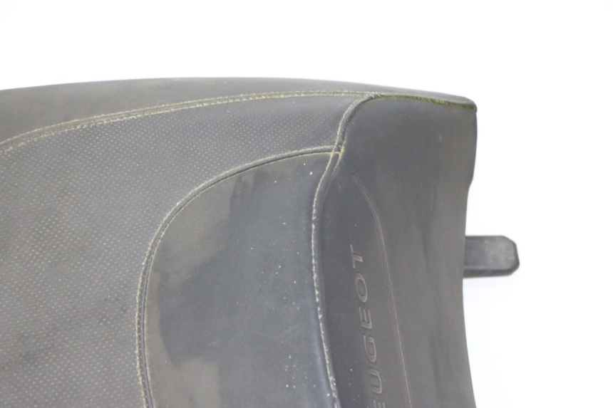 photo de ACHTERZITJE PEUGEOT SATELIS 125 (2013 - 2018) - Detail van het onderdeel