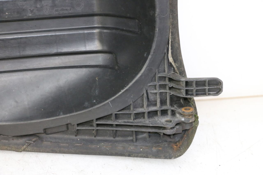 photo de ACHTERZITJE PEUGEOT SATELIS 125 (2013 - 2018) - Bevestigingspunten