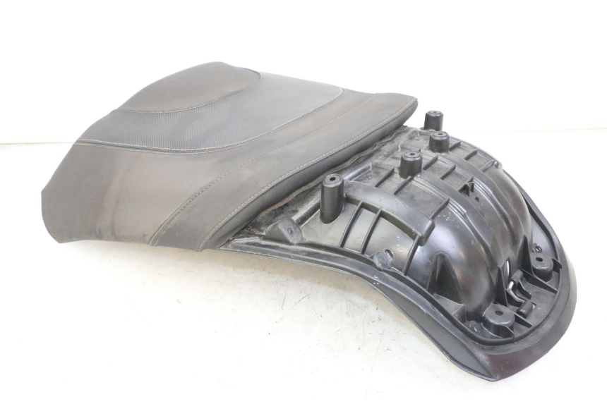 photo de ACHTERZITJE PEUGEOT SATELIS 125 (2013 - 2018) - Kenmerkende details