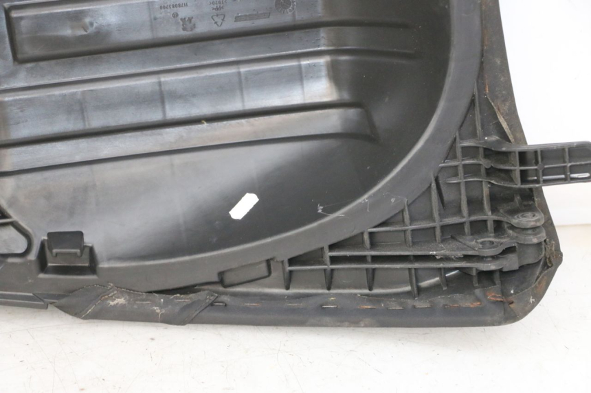 photo de ACHTERZITJE PEUGEOT SATELIS 125 (2013 - 2018) - Technische close-up