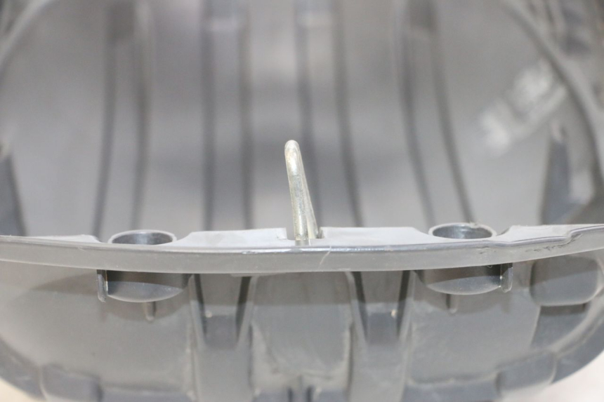 photo de ACHTERZITJE PEUGEOT SATELIS COMPRESSOR K15 125 (2006 - 2009) - Detail van het onderdeel