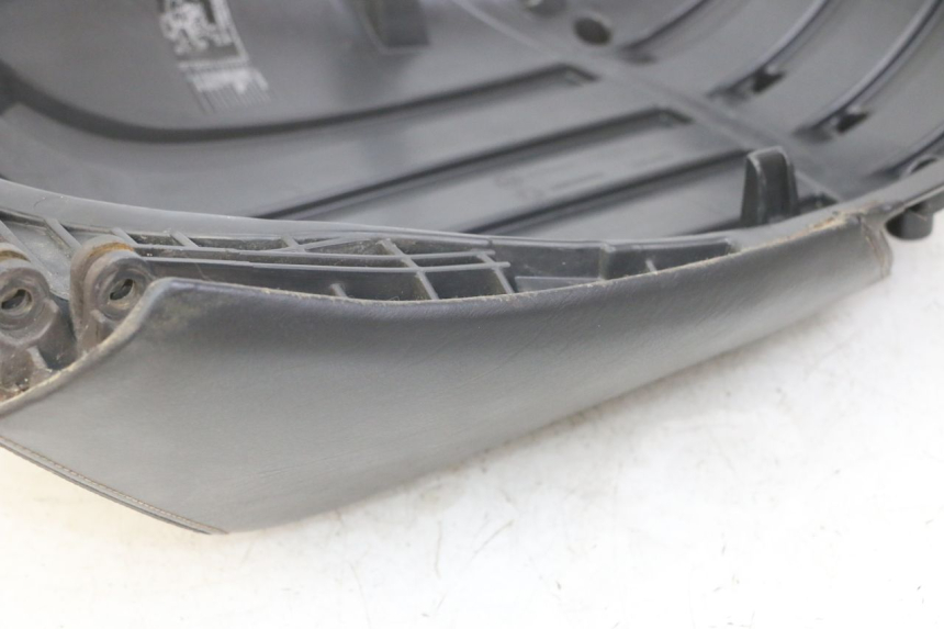 photo de ACHTERZITJE PEUGEOT SATELIS COMPRESSOR K15 125 (2006 - 2009) - Overzicht