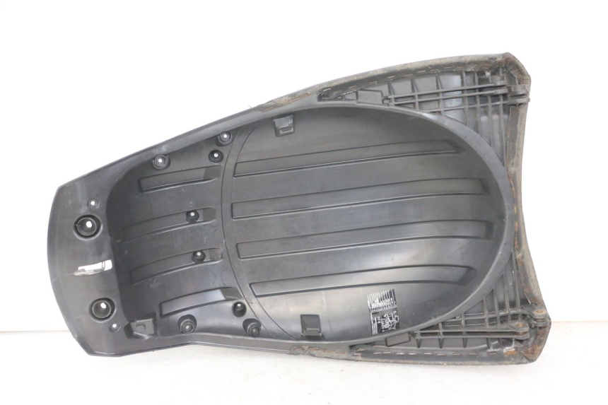 photo de ACHTERZITJE PEUGEOT SATELIS COMPRESSOR K15 125 (2006 - 2009) - Markeringen en referenties