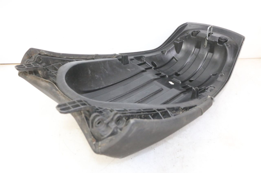 photo de ACHTERZITJE PEUGEOT SATELIS 125 (2013 - 2018) - Detail van het onderdeel