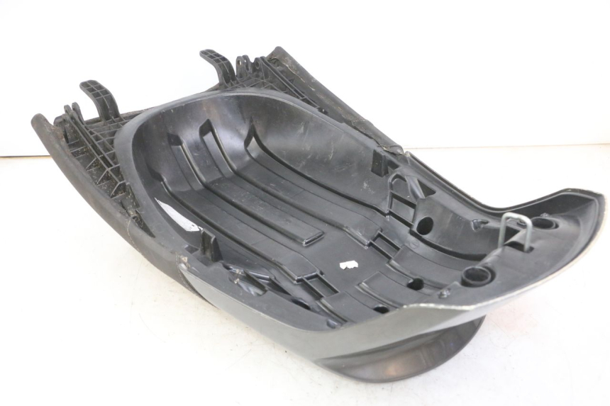 photo de ACHTERZITJE PEUGEOT SATELIS 125 (2013 - 2018) - Zoom op gebruiksstaat