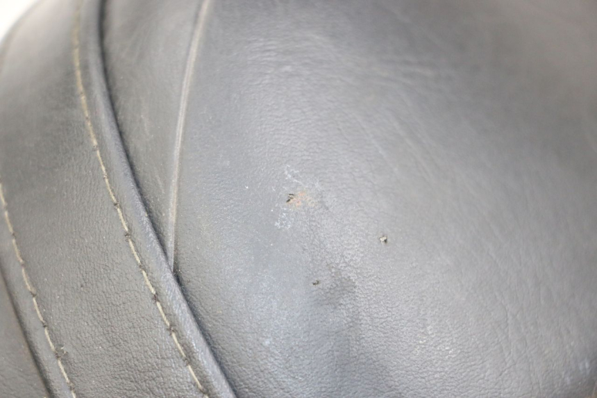 photo de ACHTERZITJE SUZUKI VL INTRUDER 125 (2004 - 2007) - Detail van het onderdeel