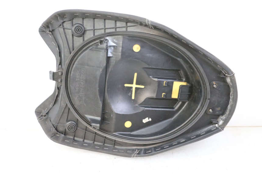 photo de VOORZITJE YAMAHA AEROX NAKED 2T 50 (2013 - 2017) - Overzicht