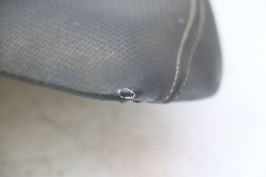 photo de VOORZITJE YAMAHA AEROX NAKED 2T 50 (2013 - 2017) - Gecontroleerd onderdeel