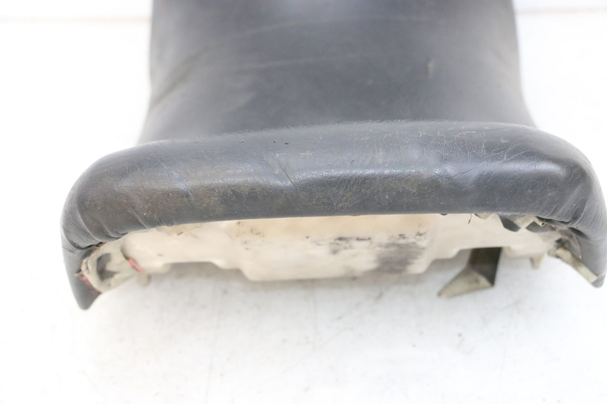 photo de VOORZITJE KAWASAKI GPX R WARBIRD 600 (1988 - 1993) - Focus op structuur