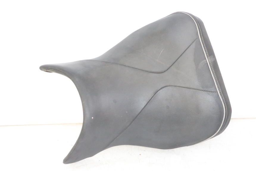 photo de VOORZITJE SUZUKI GSR 750 (2011 - 2017) - Hoofdaanzicht