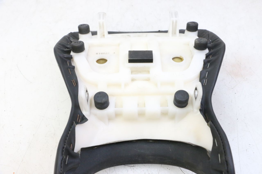 photo de VOORZITJE SUZUKI GSR 750 (2011 - 2017) - Zoom op gebruiksstaat