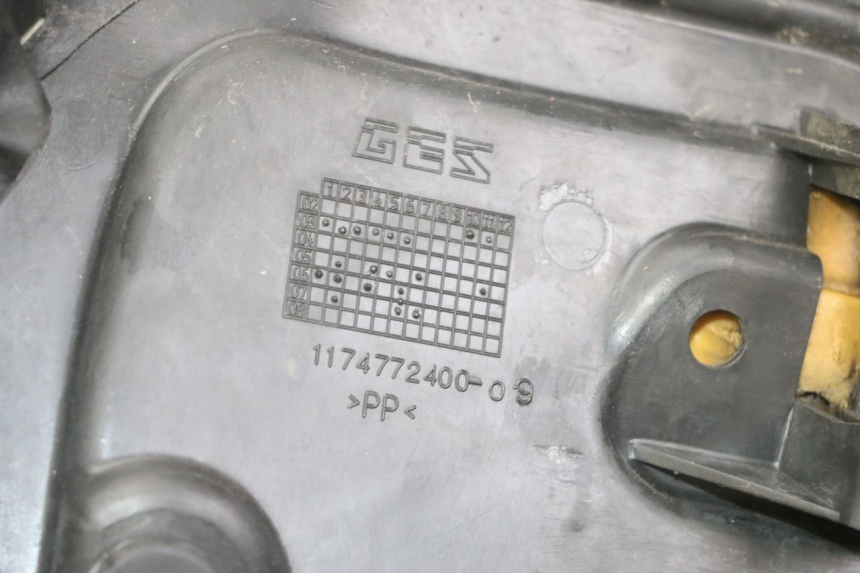 photo de VOORZITJE PEUGEOT JET FORCE CARBU 50 (2003 - 2016) - Detail van het onderdeel