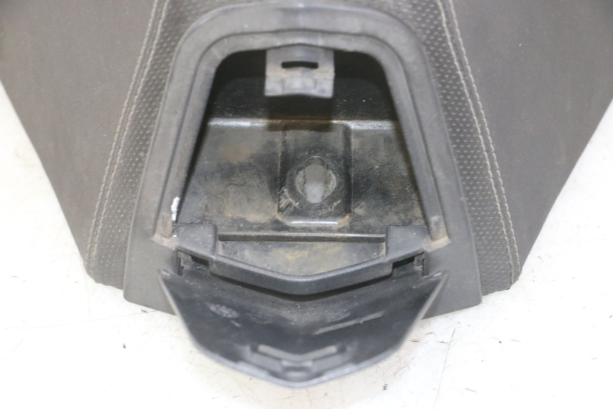 photo de VOORZITJE PEUGEOT SATELIS 125 (2013 - 2018) - Staat van het oppervlak