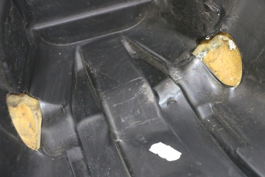 photo de VOORZITJE PEUGEOT SATELIS 125 (2013 - 2018) - Zoom op gebruiksstaat