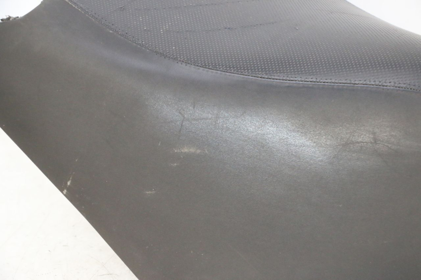 photo de VOORZITJE PEUGEOT SATELIS 125 (2010 - 2012) - Visuele inspectie