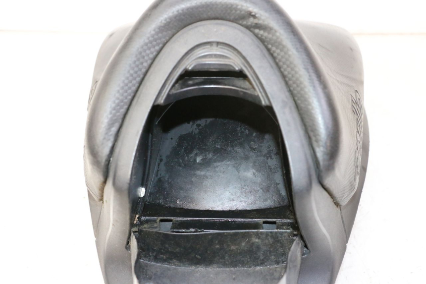 photo de VOORZIT APRILIA SR R 2T LC 50 (2018 - 2021) - Kenmerkende details