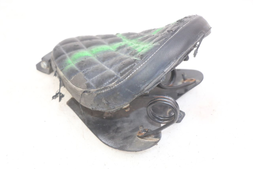 photo de VOORZITJE DAELIM VL DAYSTAR 125 (2000 - 2011) - Staat van het oppervlak