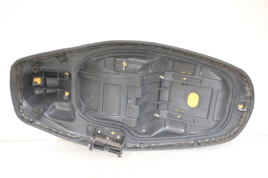 photo de ZITSEL JONWAY AZTRAL 125 (2008 - 2017) - Bevestigingspunten