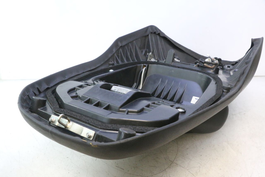 photo de ZITSEL SUZUKI BURGMAN EXECUTIVE ABS 650 (2006 - 2012) - Visuele inspectie