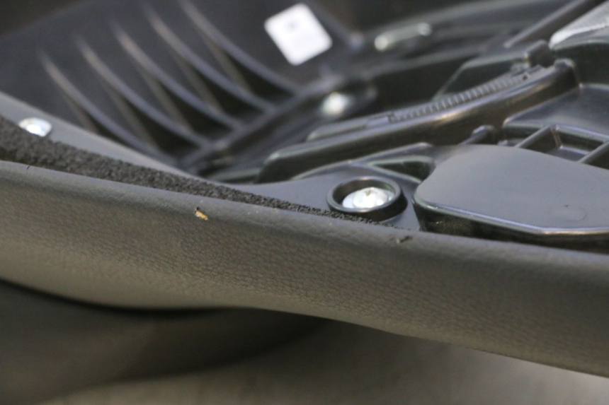 photo de ZITSEL SUZUKI BURGMAN EXECUTIVE ABS 650 (2006 - 2012) - Focus op structuur