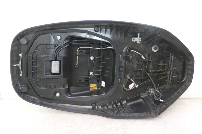 photo de ZITSEL SUZUKI BURGMAN EXECUTIVE ABS 650 (2006 - 2012) - Gecontroleerd onderdeel