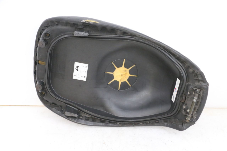 photo de ZITSEL PEUGEOT DJANGO 4T 50 (2014 - 2019) - Staat van het oppervlak