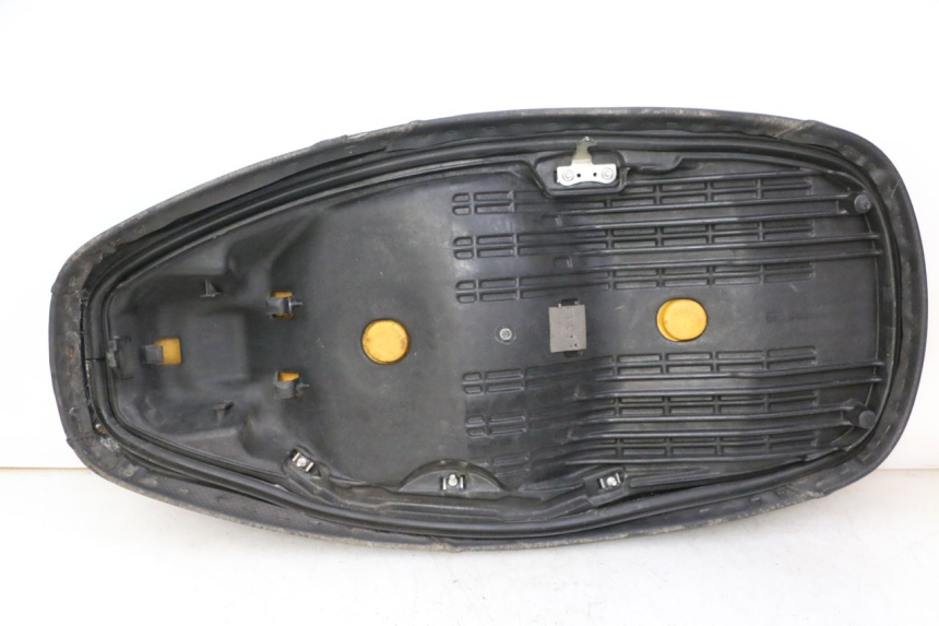 photo de ZITJE HONDA FES S-WING SWING ABS 125 (2007 - 2015) - Focus op structuur