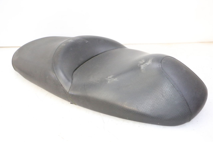 photo de ZITJE HONDA FES S-WING SWING ABS 125 (2007 - 2015) - Focus op structuur