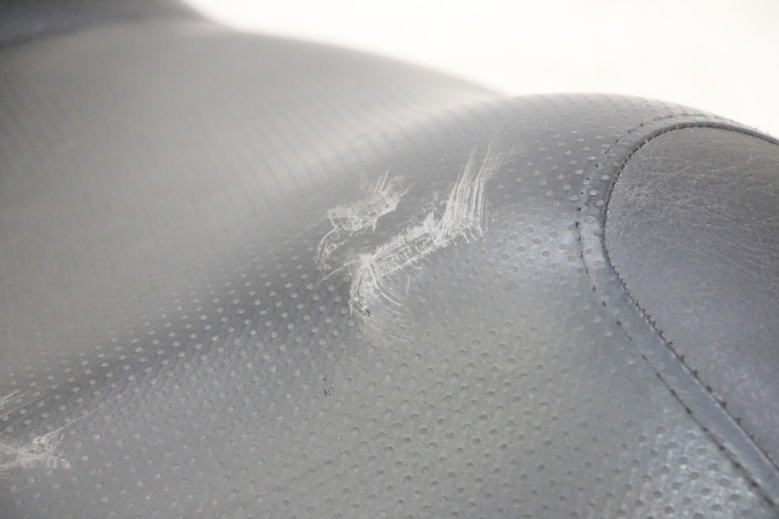 photo de ZITJE HONDA FES S-WING SWING ABS 125 (2007 - 2015) - Alternatieve hoek