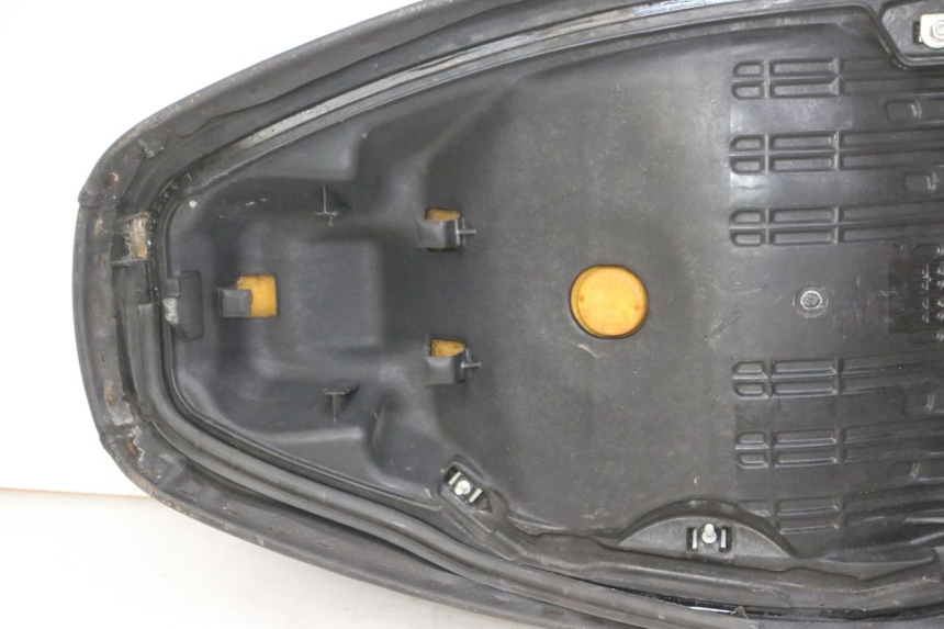 photo de ZITJE HONDA FES S-WING SWING ABS 125 (2007 - 2015) - Bevestigingspunten