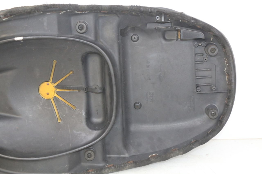 photo de ZITSEL PIAGGIO FLY 2T 50 (2004 - 2017) - Focus op structuur