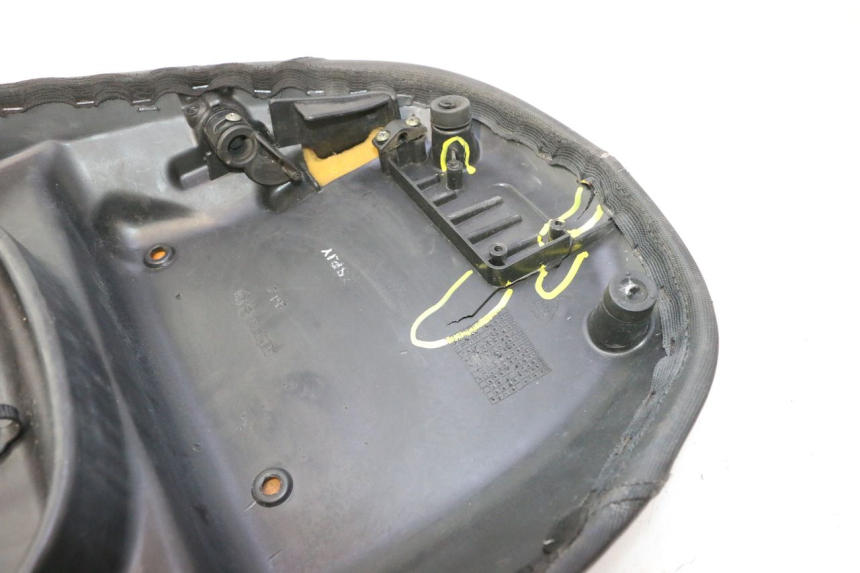 photo de ZITSEL PIAGGIO FLY 2T 50 (2004 - 2017) - Zoom op kwaliteit