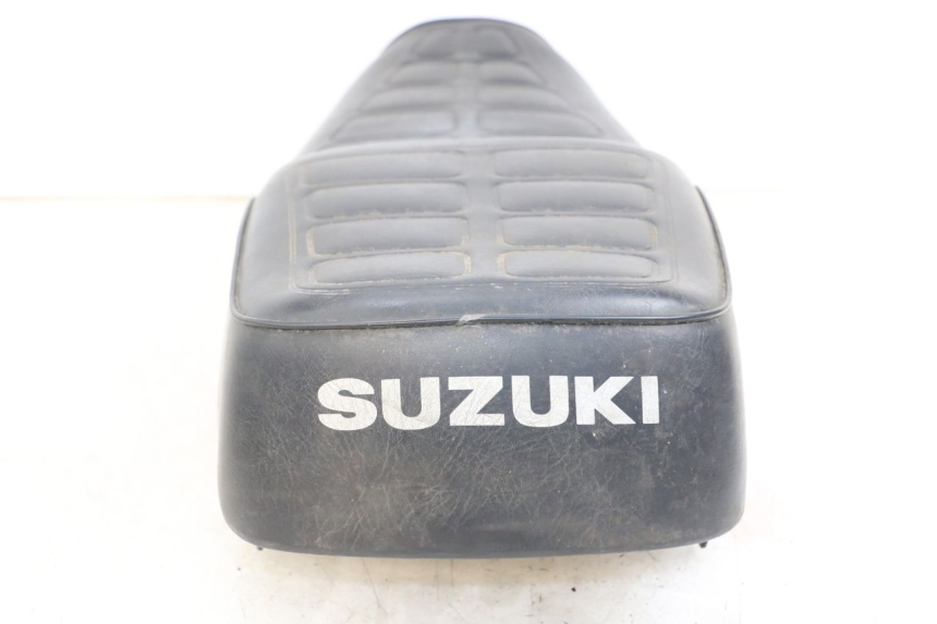 photo de ZITJE SUZUKI GN 125 (1997 - 2000) - Zoom op componenten