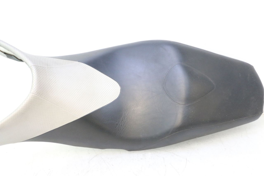 photo de ZITSEL SUZUKI GSR 600 (2005 - 2012) - Focus op structuur