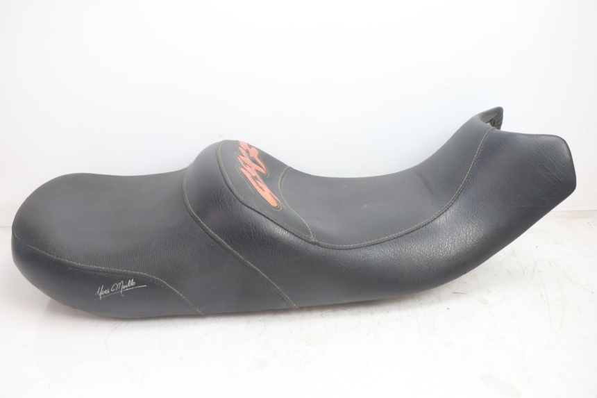 photo de ZITSEL SUZUKI GSX F GSXF 750 (1988 - 1998) - Andere kijkhoek